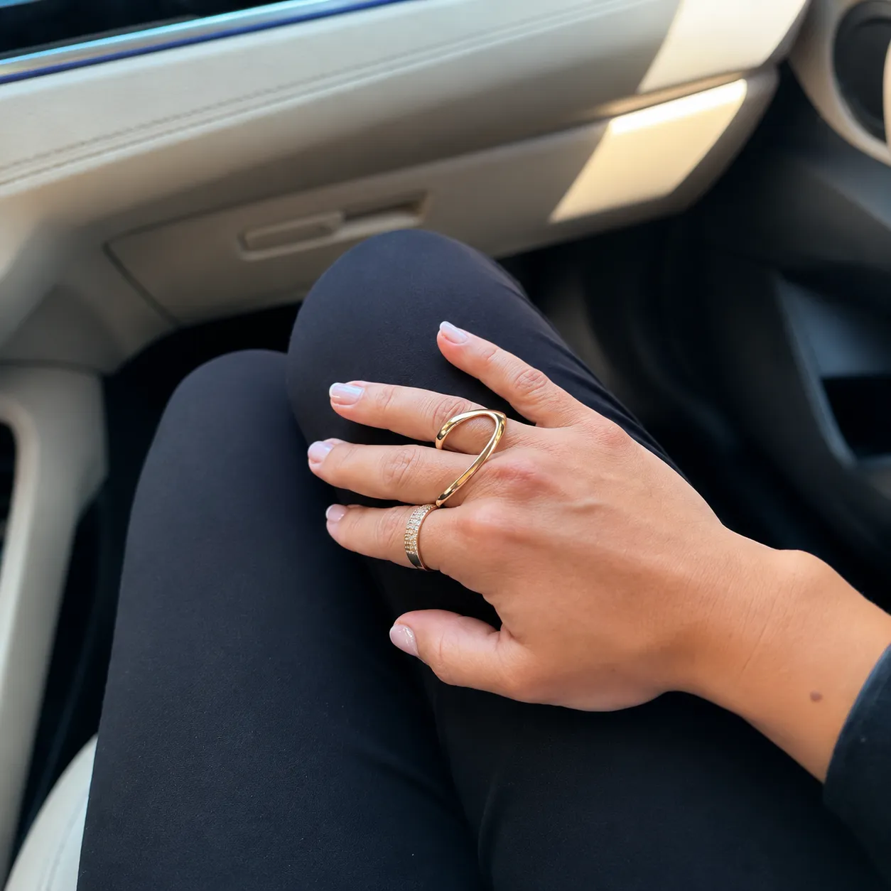 Anel onda dourada banhado a ouro 18K ajustável personalize como usar