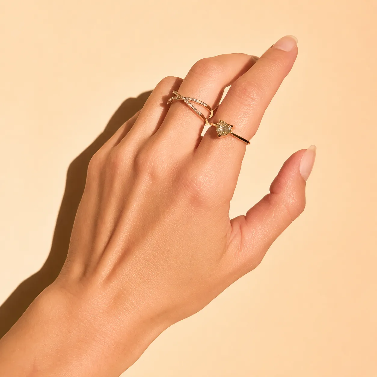 Anel coração de cristal banhado a ouro 18K