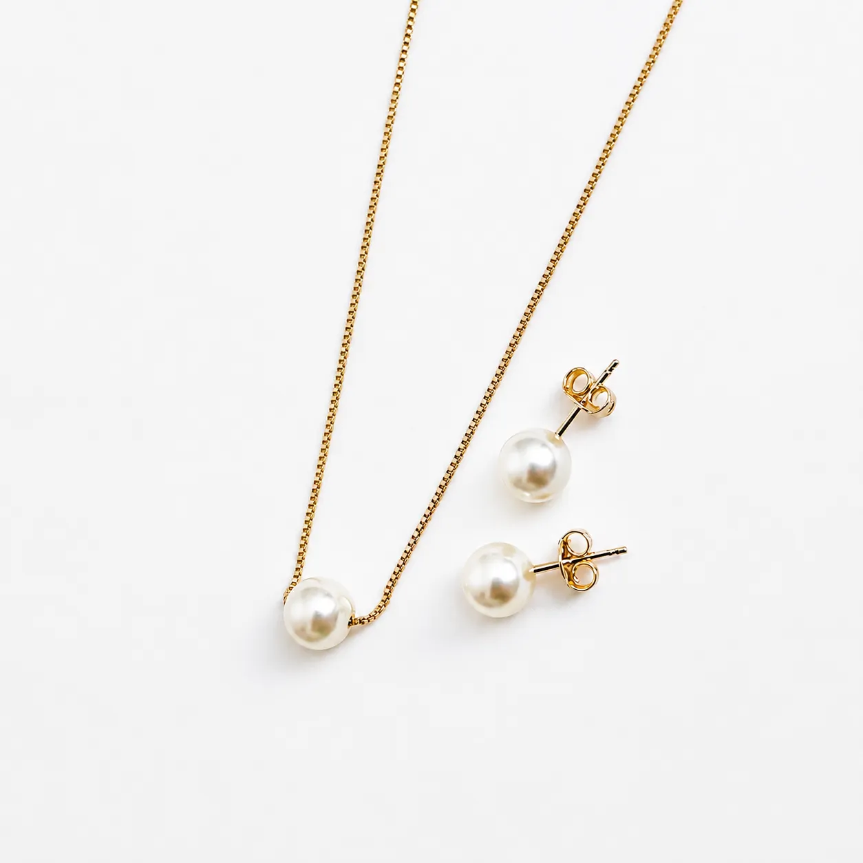 Conjunto com pérolas tam M banhado a ouro 18k